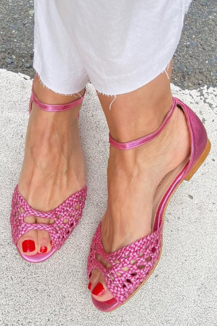 Isadora Woven Gold Sandals Comfort