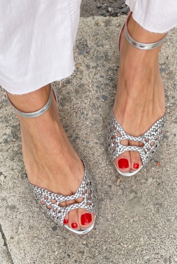 Isadora Woven Gold Sandals Comfort